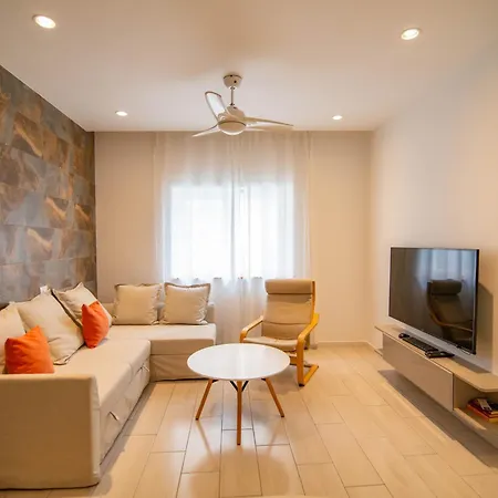 Апартаменти Sahara Air Conditioned