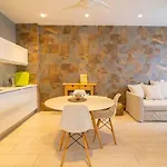 Апартаменти Sahara Suite. Air Conditioned.